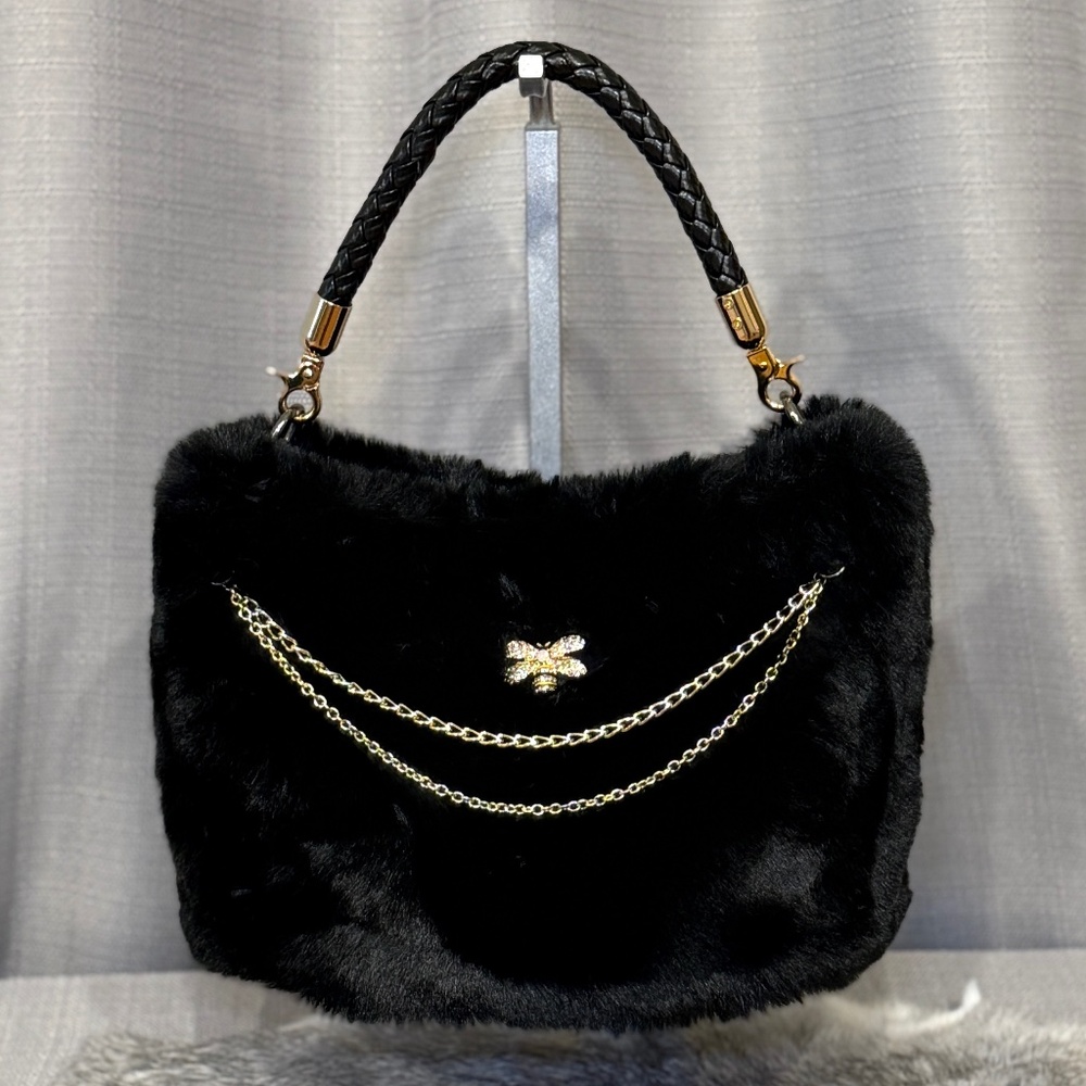 🖤 Luxe Black Faux Fur Handbag w/ Gold Bee & Chain Accents 🖤